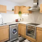 Modern & Spacious City Centre Apartment For Long Stay